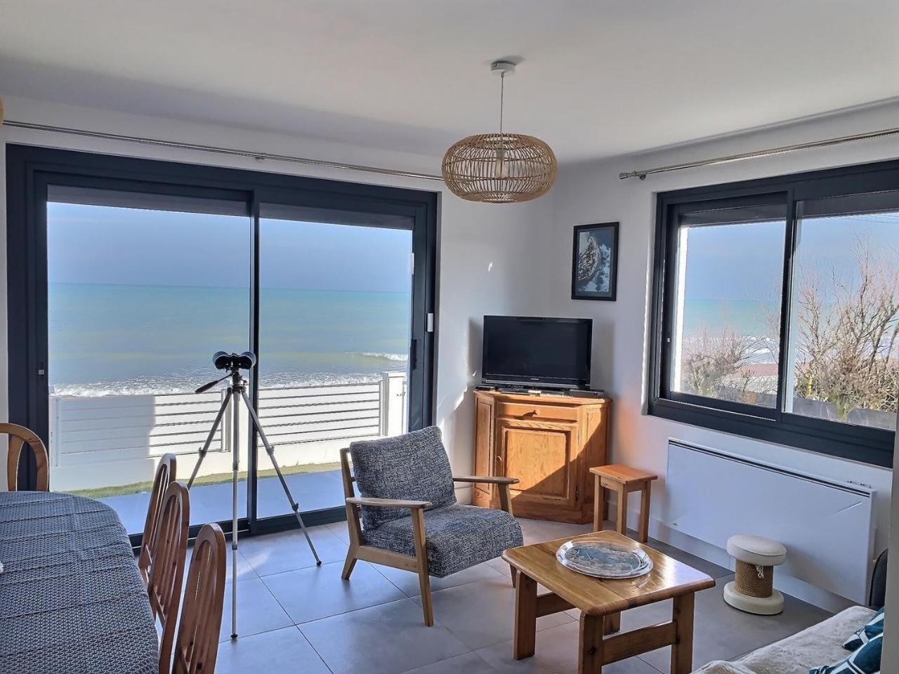 Villa De La Plage, Front De Mer, Juno Beach Bernières-sur-Mer Kültér fotó